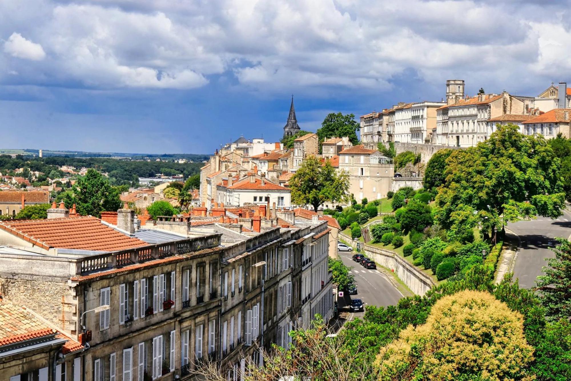 Le Bellevue - Spacieux Et Calme Angoulême Extérieur photo